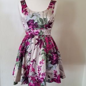 Floral Pattern Satiny Day Dress w/ Tulle Flair